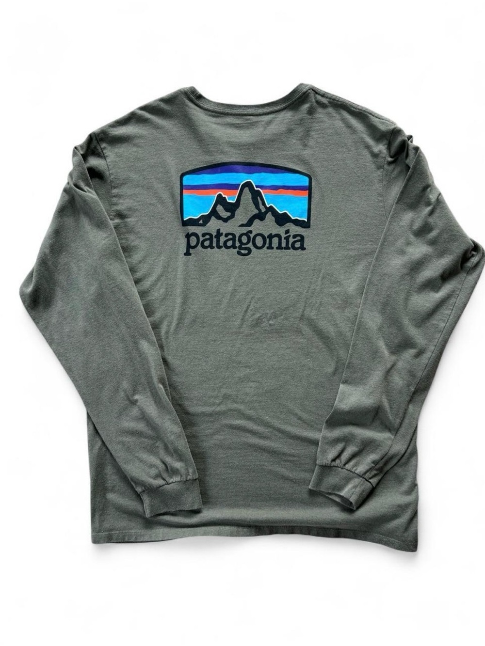 Patagonia Men's P-6 Logo Long Sleeve Responsibili-Tee Green Size Medium